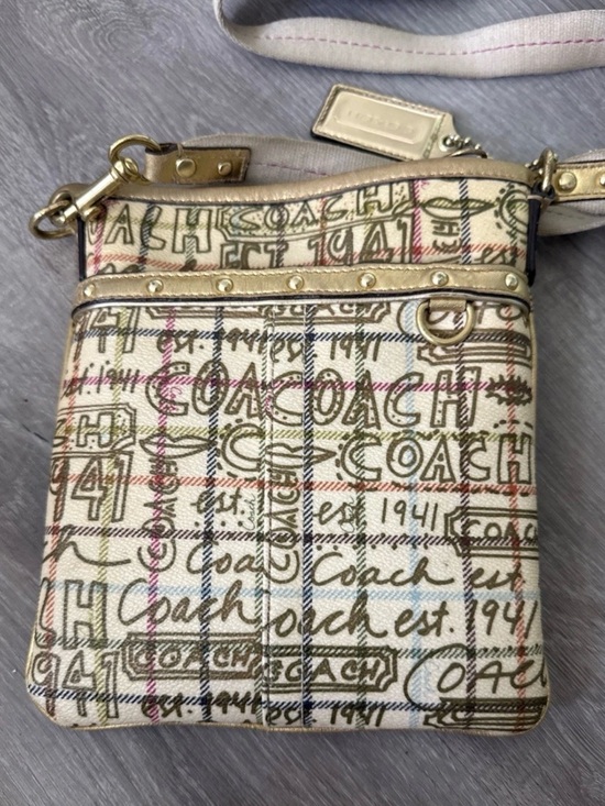 Coach Handbags - Vintage Coach Tattersall Graffiti bag Poppy Collection GUC